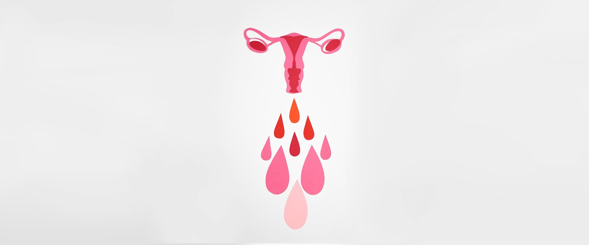 Conceito de menstruação em fundo rosa