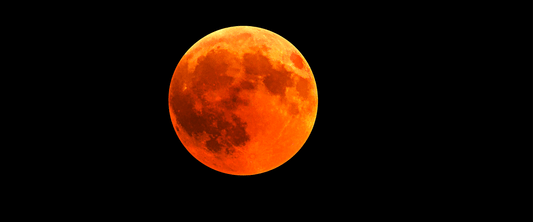 Eclipse lunar e menstruação: saiba como isso pode afetar a sua vida